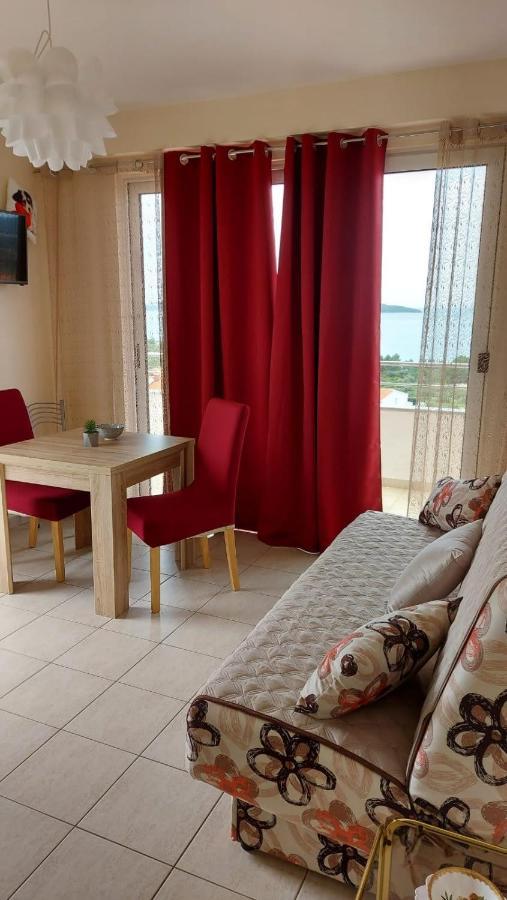 Apartment Ruby 希贝尼克 外观 照片
