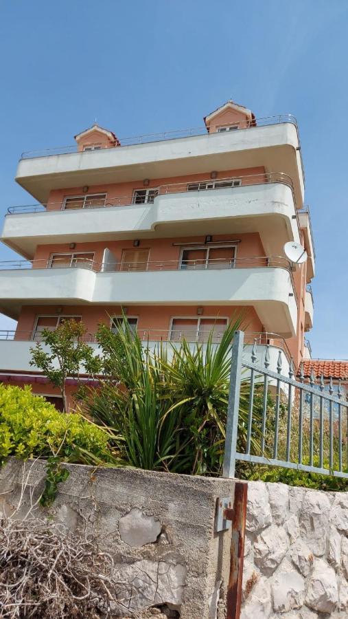 Apartment Ruby 希贝尼克 外观 照片