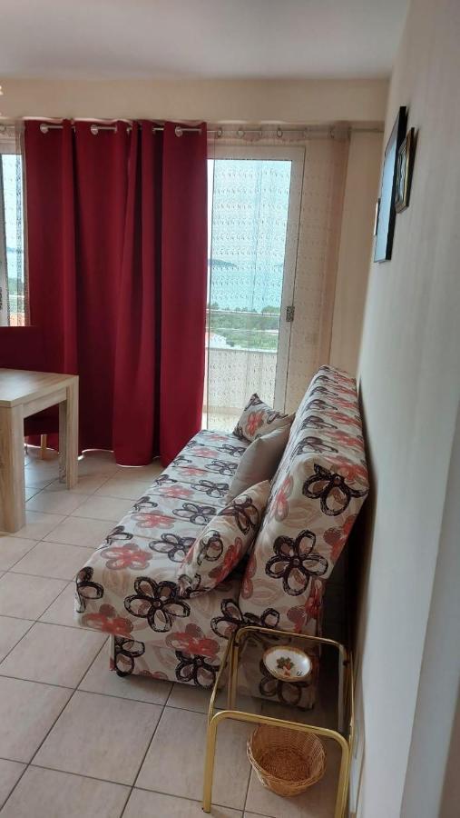 Apartment Ruby 希贝尼克 外观 照片