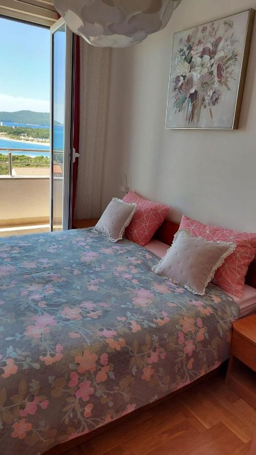 Apartment Ruby 希贝尼克 外观 照片